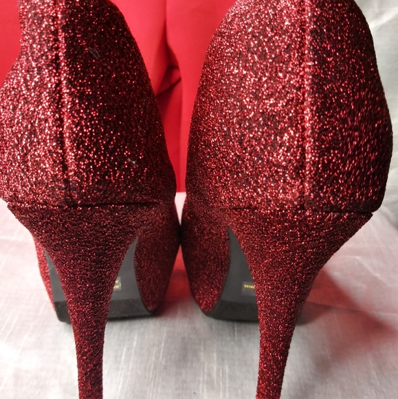 Shoes - Picture 13 of 15